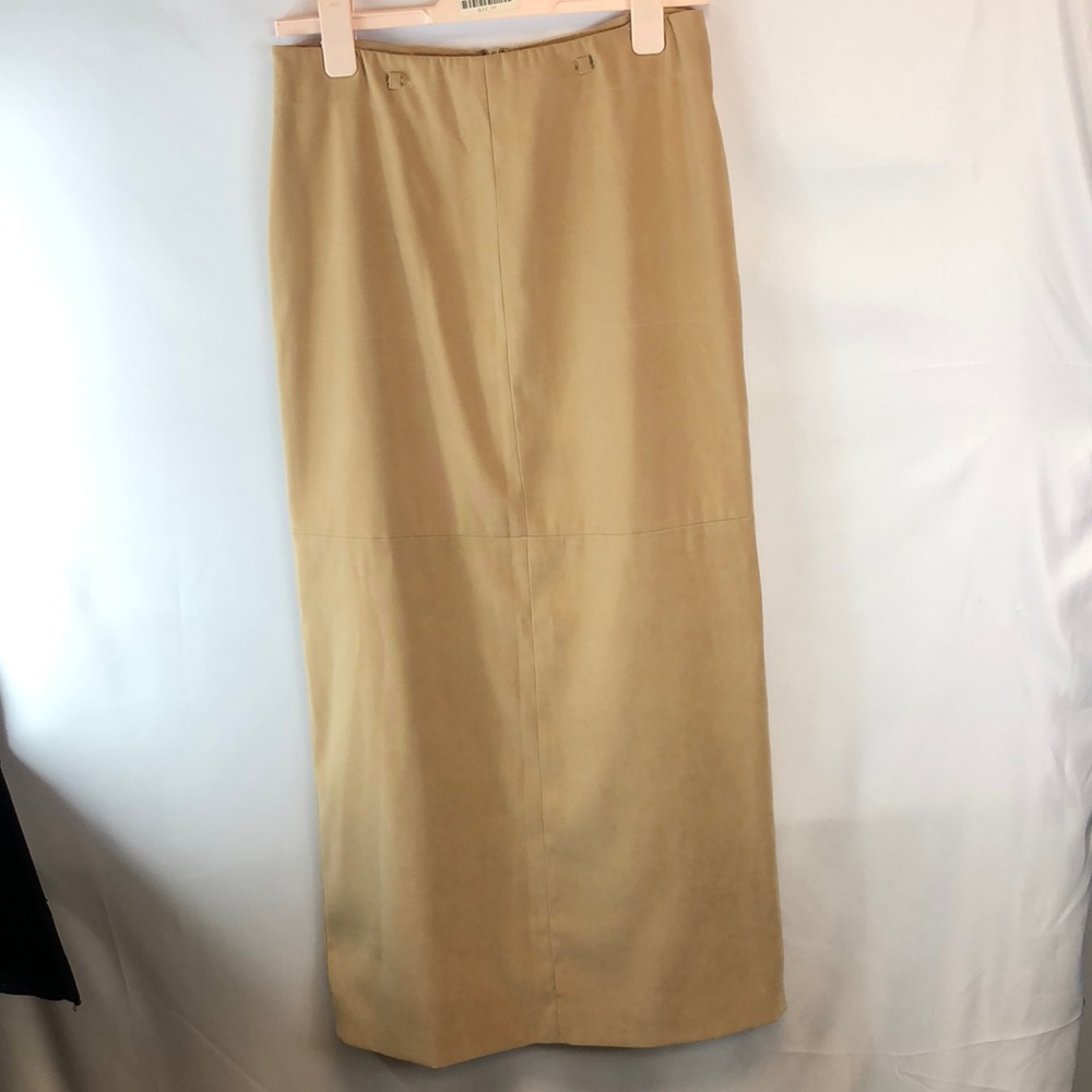 MODA - Picture 1 of 3
